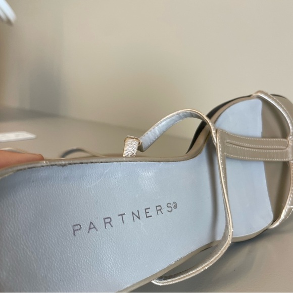 ALDO Lulu metallic low heel comfort heel block heel strappy sandals womens s 8.5 - Picture 2 of 7